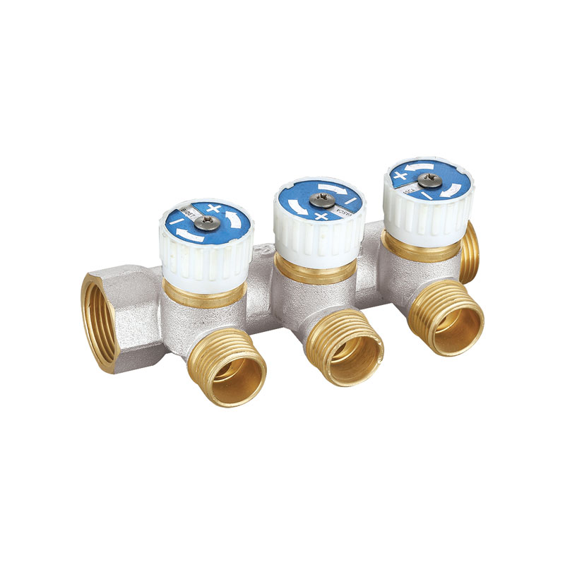 مشعب نحاسي بثلاث طرق بمقبض بلاستيكي أبيض AMT-1013